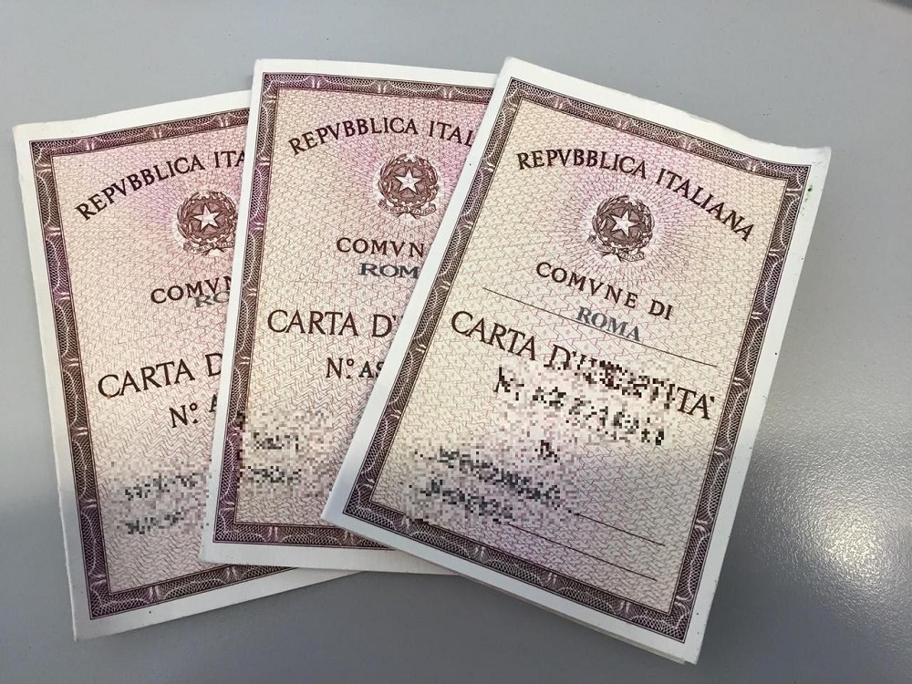 Carta identitą iscrizione Facebook Instagram Nuova proposta