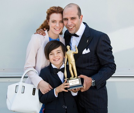CHECCO ZALONE CADO DALLE NUBI FILM COMPLETO SCARICA